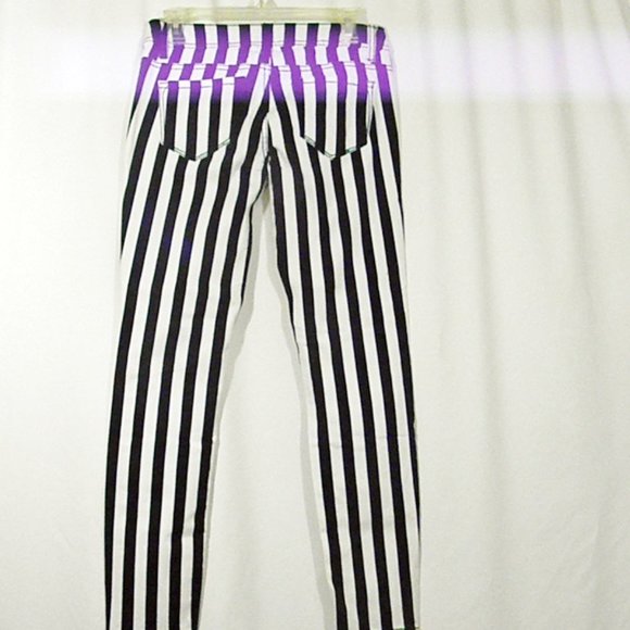 Almost Famous black and white  striped skinny Jeans - Picture 6 of 9